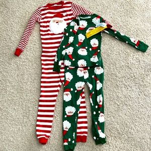 Carter’s set of 2 Christmas Pajamas size 5T NWT